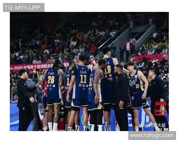 广东队与上海男篮激战正酣谁能在CBA赛场上笑到最后