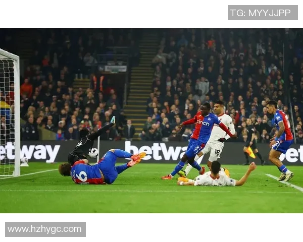 水晶宫与曼联历史交锋回顾及两队发展历程分析